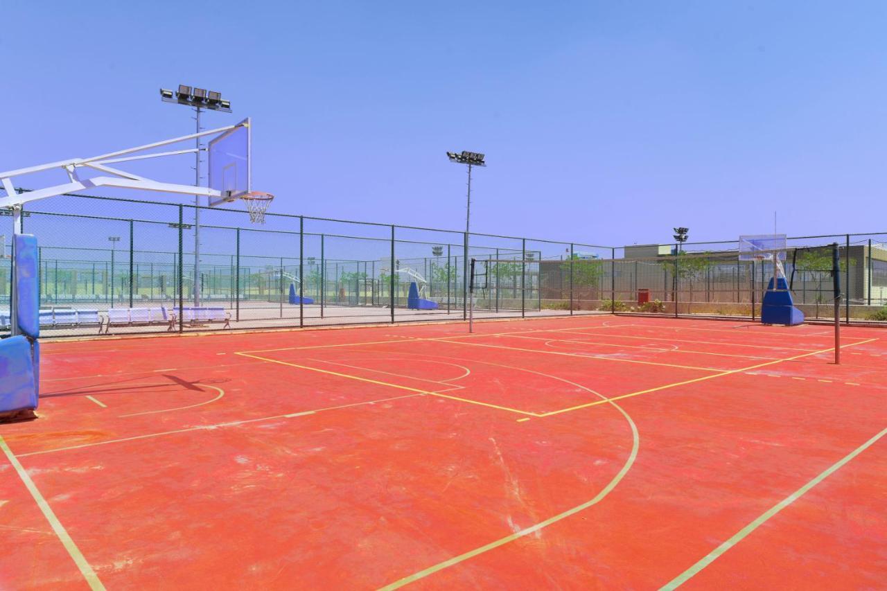Tolip Gardens Hotel Kairo Exterior foto Basketball court