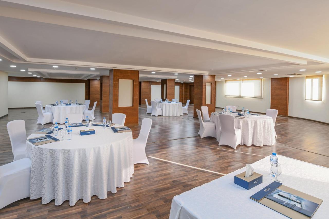 Tolip Gardens Hotel Kairo Exterior foto Meeting room